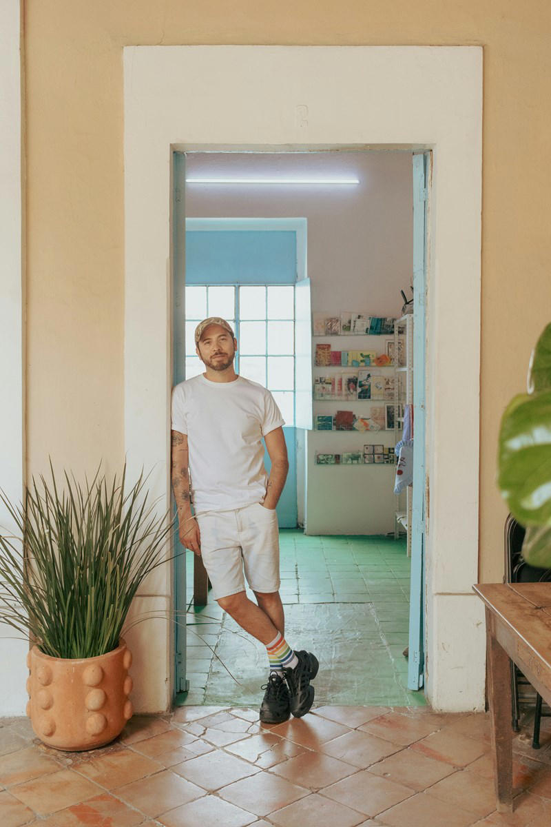 38-year-old son offers Mom to move into his house after he relocates abroad, siblings find out and demand to move there instead, he refuses: ‘You're not allowed in my home’ "Honey, pack up your things, we're moving into my brother's house.", Image 1 of 32, Image 4 of 32, Image 5 of 32, Image 6 of 32, Image 7 of 32, Image 8 of 32, Image 9 of 32, Image 10 of 32, Image 11 of 32, Image 12 of 32, Image 13 of 32, Image 14 of 32, Image 15 of 32, Image 16 of 32, Image 17 of 32, Image 18 of 32, Image 19 of 32, Image 20 of 32, Image 21 of 32, Image 22 of 32, Image 23 of 32, Image 24 of 32, Image 25 of 32, Image 26 of 32, Image 27 of 32, Image 28 of 32, Image 29 of 32, Image 30 of 32, Image 31 of 32, Image 32 of 32