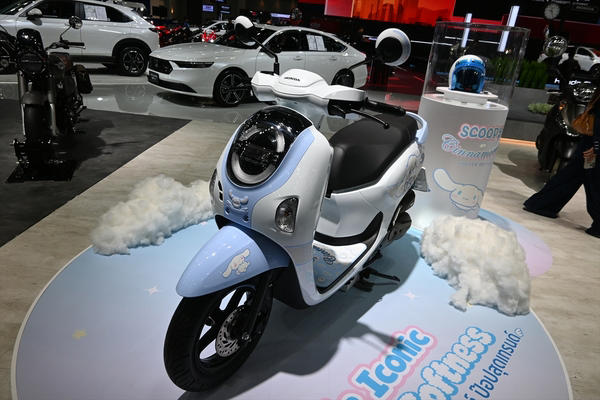 モーターショーは年間の2割を売る重要な新車販売の場, シェアを伸ばし、ショーにも数多く出展する中国ブランド, タイで生産する「ランドクルーザーFJ」を発売, 中国生産のEVを持ち込んだホンダとマツダ, ハイブリッドを展示した日産と三菱自動車, 中国EVがどこまで普及するのかに注目