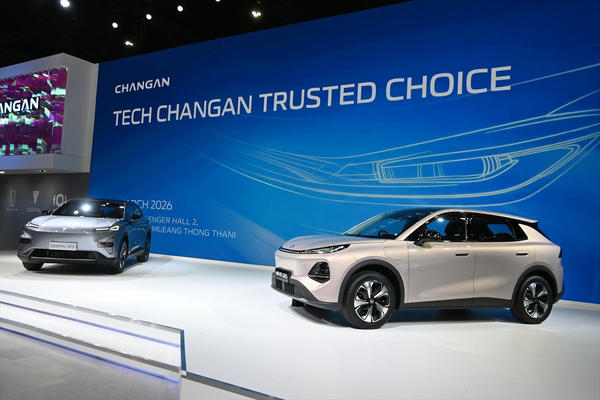 モーターショーは年間の2割を売る重要な新車販売の場, シェアを伸ばし、ショーにも数多く出展する中国ブランド, タイで生産する「ランドクルーザーFJ」を発売, 中国生産のEVを持ち込んだホンダとマツダ, ハイブリッドを展示した日産と三菱自動車, 中国EVがどこまで普及するのかに注目