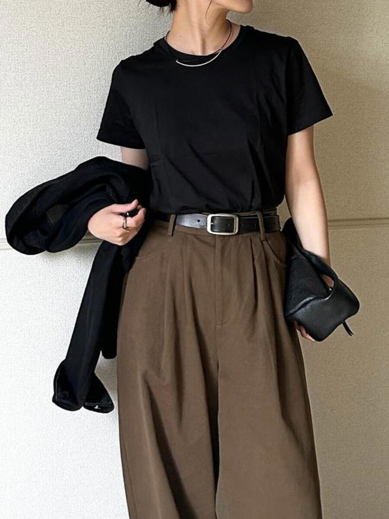なめらかな肌触り♡スーピマコットンT, Style①シルエットで魅せる、大人バランス, Style②レースでひとさじ、黒Tの抜け感アップ, Style③シャツアレンジで更新。黒Tを爽やかに