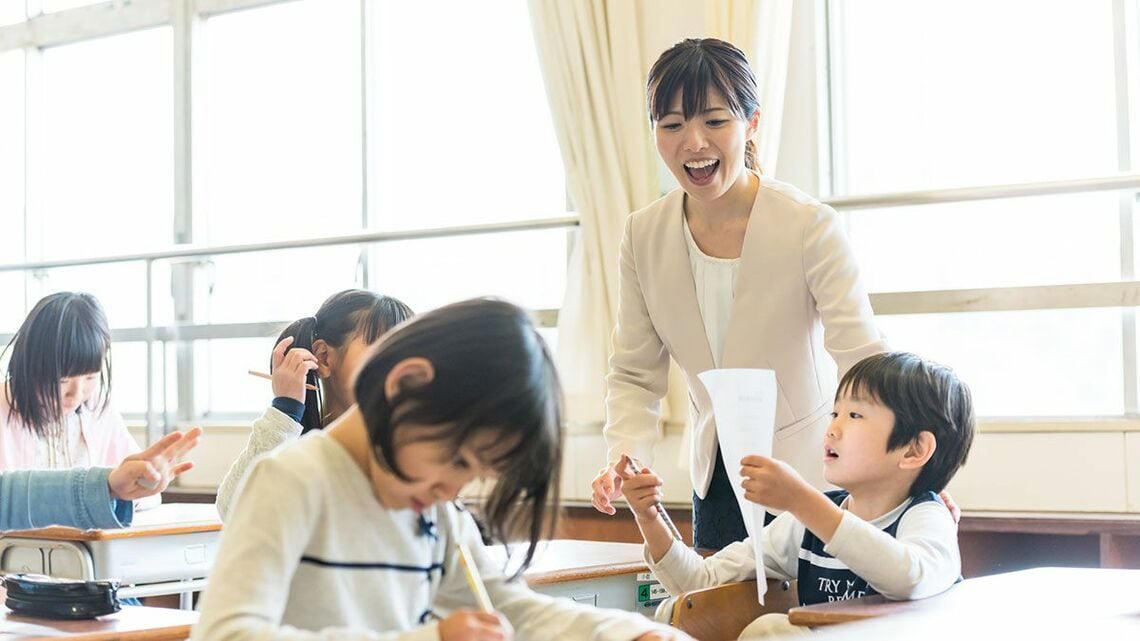 ピントがずれている文科省の姿勢, なぜ教員志願者が減ったのか？, 教師の権限が弱すぎる？, 教員用の個室整備で居場所づくりを, 夏休みは「出勤停止」に
