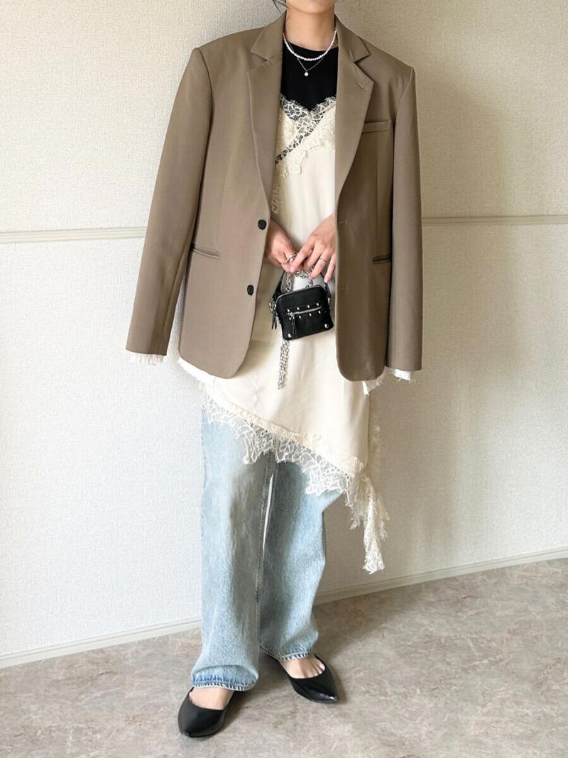 なめらかな肌触り♡スーピマコットンT, Style①シルエットで魅せる、大人バランス, Style②レースでひとさじ、黒Tの抜け感アップ, Style③シャツアレンジで更新。黒Tを爽やかに
