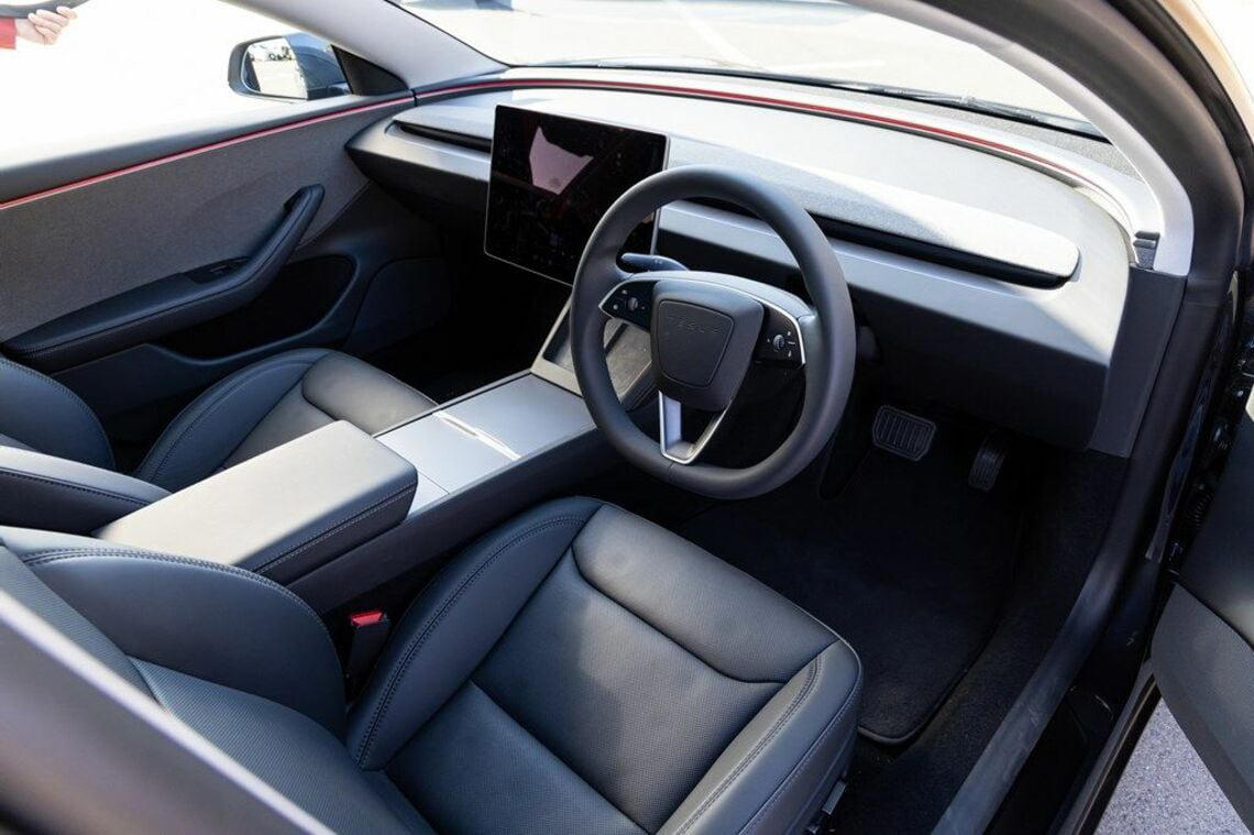 BEVの特徴である「静かさ」と「速さ」, キャデラック初となるBEVのSUV「リリック」, フォルクスワーゲン「ID.4」, 進化を続けるテスラ「Model 3」, 今回唯一のICEV、ポルシェ「911カレラT」, BEVでもICEVで共通する一体感