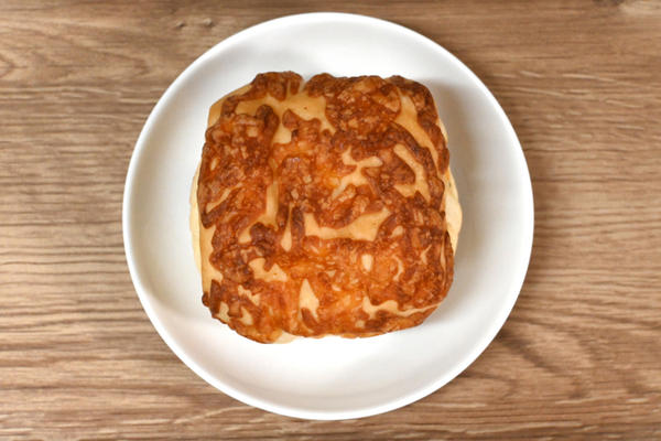 超も～っちり食感のファミマ「チーズパン」, これはおつまみ！, もっちりしっとり「チョコメロンパン」, 超も～っちりなパンが売れているらしい
