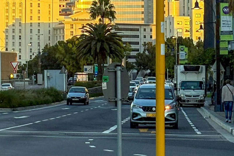 通勤時間と生産性の関係, 通勤運転に対する満足度の実態, 渋滞とマナーへの不満集中, 通勤時間の価値転換, 装備強化がもたらす満足度向上