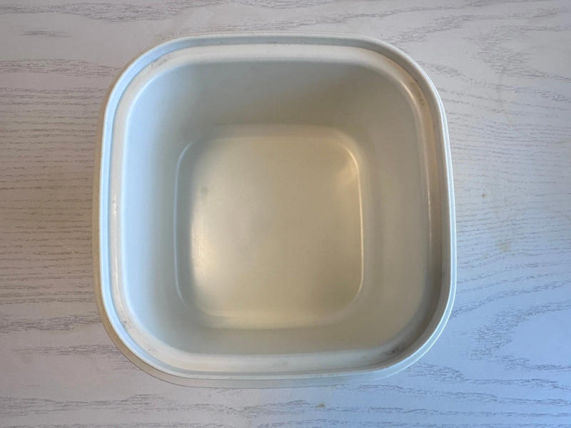 1.容器を用意する, 2.味噌を袋ごと切る, 4.容器に入れる, 5.ラップをしてふたをする, 6.ふたを閉める