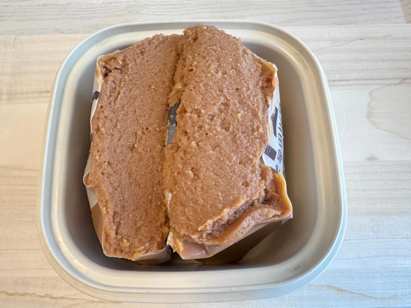 1.容器を用意する, 2.味噌を袋ごと切る, 4.容器に入れる, 5.ラップをしてふたをする, 6.ふたを閉める