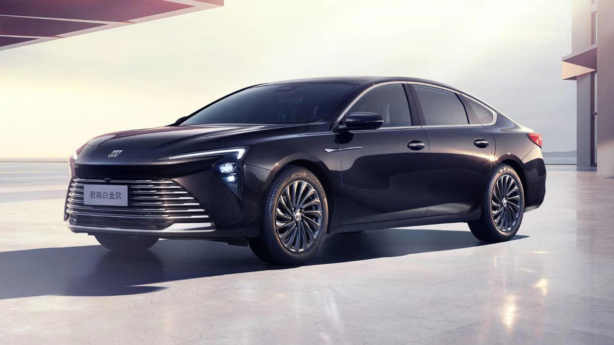 The Comeback We Didn't Expect, Chrysler's Much-Needed Second Model, Ford's Plan, GM to Give Buick a Sedan?