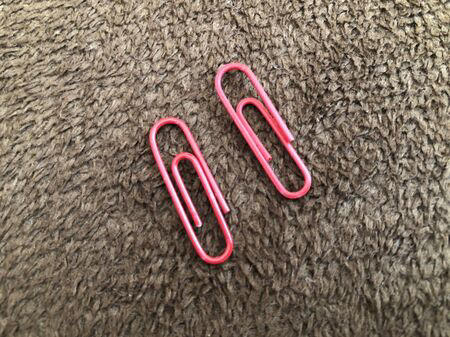 ■まずはいたって普通のクリップを2つ用意します, ■クリップをこのようにくっつけます, ■裏はこんな感じです, ■ コツ・ポイント