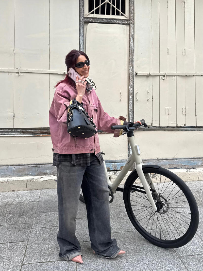 カルロタ・ピタルチ／コンテンツクリエイター, Q. 普段どんなときに自転車を使う？, Q. 自転車に乗る時のファッションは？, Q. 愛用自転車について教えて！, Q. 自転車に乗るようになってライフスタイルはどう変わった？, ローズ・ケリー・ラナリヴェロ／モデル兼陶芸家, Q. 普段どんなときに自転車を使う？, Q. 自転車に乗る時のファッションは？, Q. 愛用自転車について教えて！, Q. 自転車に乗るようになってライフスタイルはどう変わった？, ルビ・ピジョン／アップサイクリング デザイナー、アーティスティック ディレクター, Q. 普段どんなときに自転車を使う？, Q. 自転車に乗る時のファッションは？, Q. 愛用自転車について教えて！, Q. 自転車に乗るようになってライフスタイルはどう変わった？, セルマ・カシ／コンテンツクリエイター, Q. 普段どんなときに自転車を使う？, Q. 自転車に乗る時のファッションは？, Q. 愛用自転車について教えて！, Q. 自転車に乗るようになってライフスタイルはどう変わった？, アリス・メッジュ／アートディレクター、クリエイティブプロデューサー, Q. 普段どんなときに自転車を使う？, Q. 自転車に乗る時のファッションは？, Q. 愛用自転車について教えて！, Q. 自転車に乗るようになってライフスタイルはどう変わった？, クレメンス・ロペス／コンテンツクリエイター, Q. 普段どんなときに自転車を使う？, Q. 自転車に乗る時のファッションは？, Q. 愛用自転車について教えて！, Q. 自転車に乗るようになってライフスタイルはどう変わった？, サラ・アーチャース／キャスティング ディレクター, Q. 普段どんなときに自転車を使う？, Q. 自転車に乗る時のファッションは？, Q. 愛用自転車について教えて！, Q. 自転車に乗るようになってライフスタイルはどう変わった？, ルーシー・ピレス／グラフィックデザイナー, Q. 普段どんなときに自転車を使う？, Q. 自転車に乗る時のファッションは？, Q. 愛用自転車について教えて！, Q. 自転車に乗るようになってライフスタイルはどう変わった？, マリーエル・アオン／コンテンツクリエイター, Q. 普段どんなときに自転車を使う？, Q. 自転車に乗る時のファッションは？, Q. 愛用自転車について教えて！, Q. 自転車に乗るようになってライフスタイルはどう変わった？