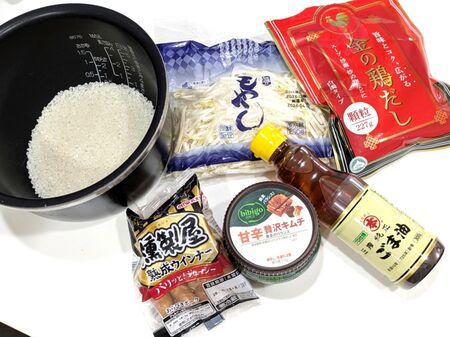 ■※焼き肉のたれを調味料を合わせて作ってみました！, ■水の量は調味料を入れてからのお米2合の目盛りまで, ■炊けましたぁ～, ■お好みでキムチと白ごまをトッピング
