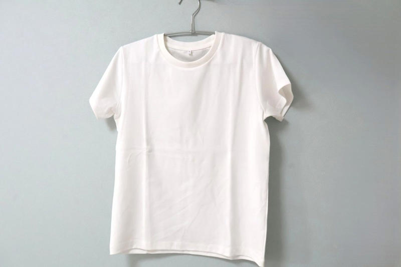 ユニクロの半額!? トライアルの優秀インナー「エアリティ」を徹底検証, 【Tシャツタイプ】汗をかいても“ぐっしょり感”が皆無！, 【キャミソールタイプ】機能は抜群！でも紐のクオリティは……, 税込み878円！絶妙なフィット感の万能Tシャツ「プレミアムファインコットン」, 夏の肌着はトライアルのプライベートブランドで大量買いが正解！