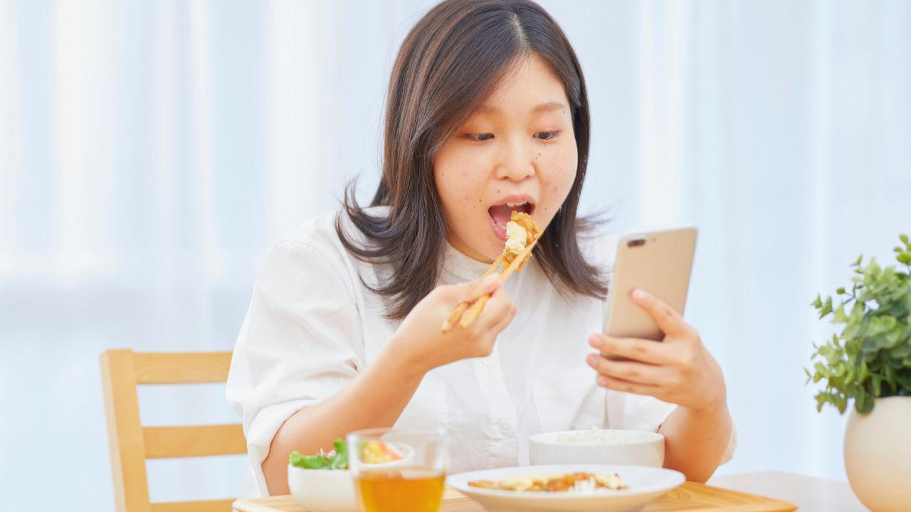 The Incident, The Internet Reacts, The Etiquette Verdict, Your Thoughts
