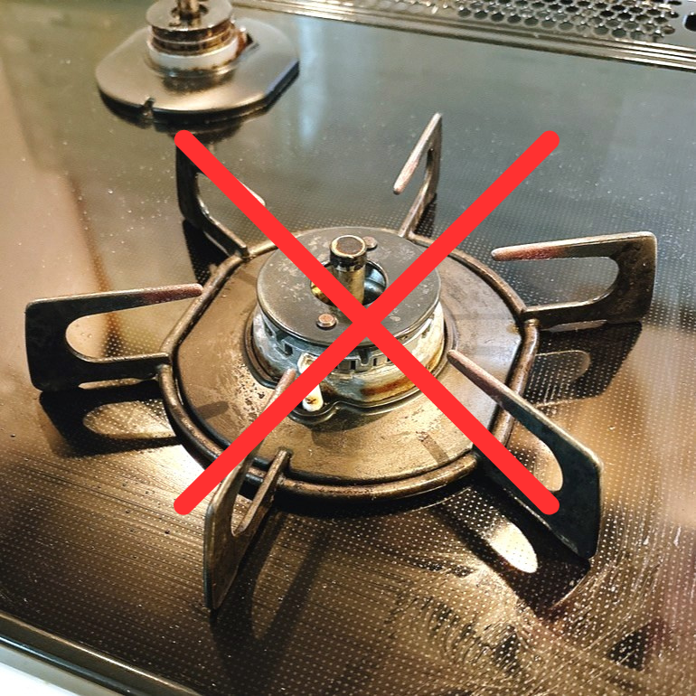 NGその1．コンロが熱いまま掃除する, NGその2．五徳をつけたまま掃除する, NGその3．研磨剤でこする, コンロ掃除の方法を見直してみよう
