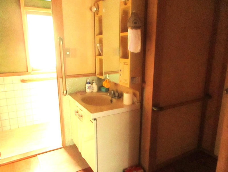 教育に力を入れる子育てしやすいまち。移住オーダーメイドツアーやお試し住宅も！, 畑に囲まれた、離れ付きの平屋, 里山に囲まれた静かな場所で農ライフ, 【問い合わせ先】, 写真で見る物件詳細「離れ付きの平屋」, 静岡県川根本町のおすすめスポット, レインボーブリッジと奥大井湖上駅