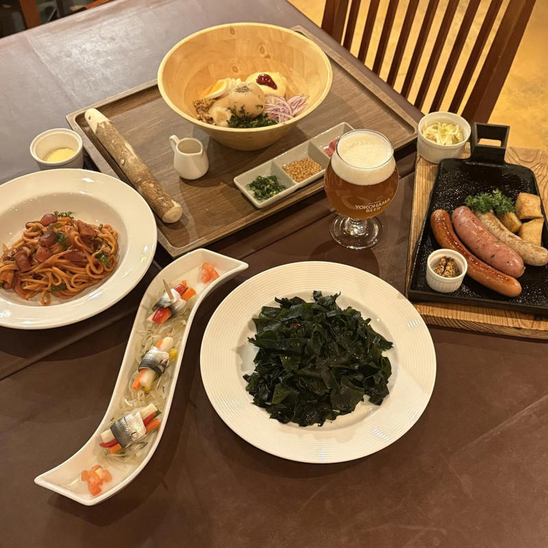 お酒好きは絶対行って！おすすめ居酒屋2傑, ①横浜ビール本店「UMAYA」, ②和食居酒屋「横濱すきずき」, 夜景を眺めながらのんびりステイ