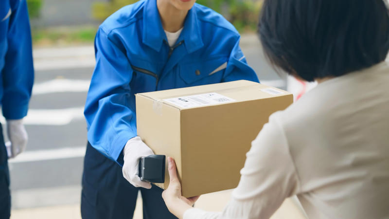 宛名シールをきれいに剥がしたい, ドライヤーを使って剥がす, ドライヤーの温風を当てる, 慌てず、ゆっくり剥がす