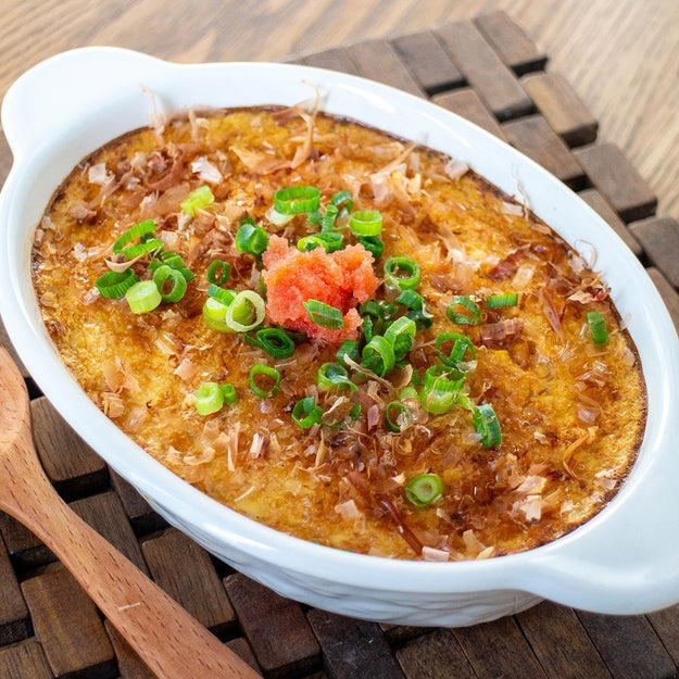 豆腐と卵で作る！たこ焼き風のふわふわ焼き, 【たこ焼き器はもういらない！？】「豆腐で作ったってマジ？」作ったら秒で消える！たこ焼き風のふわふわ焼きのレシピ, 長芋と豆腐のふわトロ明太焼き, 【驚くほどふわっふわ】「全部混ぜて焼いたら超ウマい！」長芋と豆腐のふわトロ明太焼き, 【ウチの朝パンはこれ一択】材料3つ＆レンジ4分で完成する「豆腐パン」が、驚くほどぷるもちで毎朝食べたいレベル, 【混ぜて冷やすだけ】これ、チーズも生クリームも使ってません。なのに濃厚すぎる！豆腐とヨーグルトのティラミスレシピ