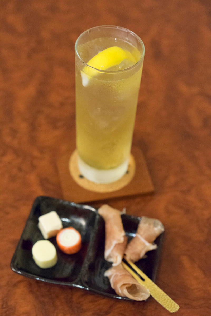 気仙沼の魚や地酒で和気あいあい『炭火家おだづもっこ』, 『炭火家おだづもっこ』店舗詳細, 意外な掛け合わせの創作料理にお酒が進む『酒場ニホレモ』, 『酒場ニホレモ』店舗詳細, 日本酒50種類と素材を生かした大衆酒場『区民酒場 左利き』, 『区民酒場 左利き』店舗詳細, 調味料まで山形産にこだわる『山形料理と地酒 まら』, 『山形料理と地酒 まら』店舗詳細, 意外となかった讃岐うどん＋酒場『うどん酒場 でべそ』, 『うどん酒場 でべそ』店舗詳細, 人間も失格人間もいらっしゃい『人間失格』, 『人間失格』店舗詳細, “焼肉の街・北見”の文化を味わえる『オホーツク北見焼肉 のっけ』, 『オホーツク北見焼肉 のっけ』店舗詳細, 芸人やミュージシャンも愛するシンボル的酒場『和田屋』, 『和田屋』店舗詳細