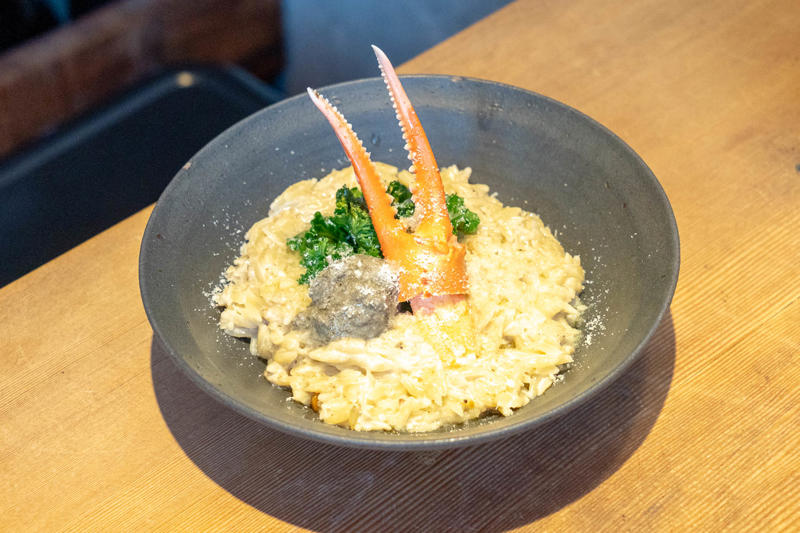 気仙沼の魚や地酒で和気あいあい『炭火家おだづもっこ』, 『炭火家おだづもっこ』店舗詳細, 意外な掛け合わせの創作料理にお酒が進む『酒場ニホレモ』, 『酒場ニホレモ』店舗詳細, 日本酒50種類と素材を生かした大衆酒場『区民酒場 左利き』, 『区民酒場 左利き』店舗詳細, 調味料まで山形産にこだわる『山形料理と地酒 まら』, 『山形料理と地酒 まら』店舗詳細, 意外となかった讃岐うどん＋酒場『うどん酒場 でべそ』, 『うどん酒場 でべそ』店舗詳細, 人間も失格人間もいらっしゃい『人間失格』, 『人間失格』店舗詳細, “焼肉の街・北見”の文化を味わえる『オホーツク北見焼肉 のっけ』, 『オホーツク北見焼肉 のっけ』店舗詳細, 芸人やミュージシャンも愛するシンボル的酒場『和田屋』, 『和田屋』店舗詳細