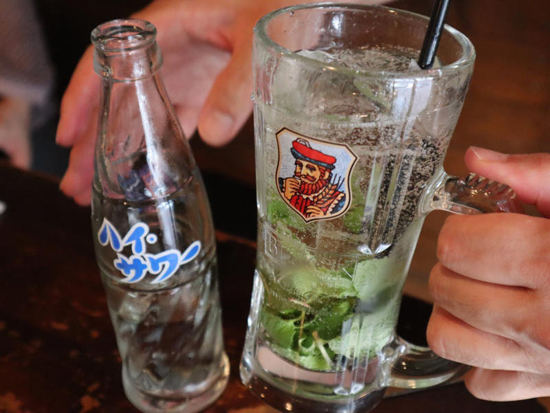 気仙沼の魚や地酒で和気あいあい『炭火家おだづもっこ』, 『炭火家おだづもっこ』店舗詳細, 意外な掛け合わせの創作料理にお酒が進む『酒場ニホレモ』, 『酒場ニホレモ』店舗詳細, 日本酒50種類と素材を生かした大衆酒場『区民酒場 左利き』, 『区民酒場 左利き』店舗詳細, 調味料まで山形産にこだわる『山形料理と地酒 まら』, 『山形料理と地酒 まら』店舗詳細, 意外となかった讃岐うどん＋酒場『うどん酒場 でべそ』, 『うどん酒場 でべそ』店舗詳細, 人間も失格人間もいらっしゃい『人間失格』, 『人間失格』店舗詳細, “焼肉の街・北見”の文化を味わえる『オホーツク北見焼肉 のっけ』, 『オホーツク北見焼肉 のっけ』店舗詳細, 芸人やミュージシャンも愛するシンボル的酒場『和田屋』, 『和田屋』店舗詳細