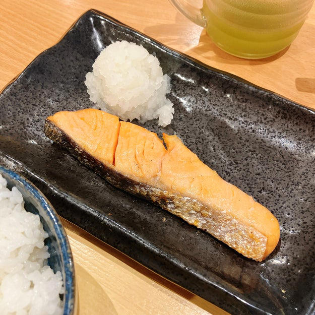 ココスでは、869円の「和食定食」を販売中です。, 自分好みの定食にアレンジできます。, 銀鮭は、脂がのっていて濃厚な味わい。, 豚汁は白米が進む味！, 卵かけごはんも楽しめちゃいます。, 季節の小鉢やサラダもついてきて、満足度が高いです。, 朝はお得にドリンクバーが楽しめるのも魅力です。, 和食メニューも、期待を上回るおいしさでした！, モーニングといえば、ロイヤルホストの「ロイヤルホストモーニング ～コーンのポタージュ・サラダ付～」もおすすめ！