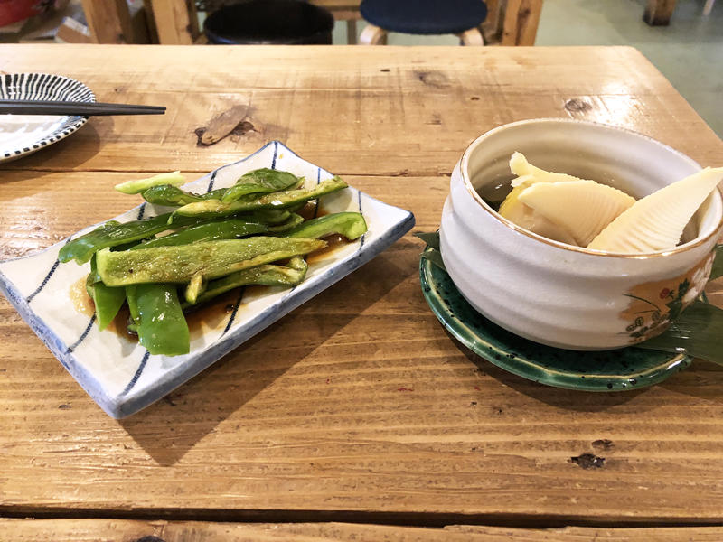 気仙沼の魚や地酒で和気あいあい『炭火家おだづもっこ』, 『炭火家おだづもっこ』店舗詳細, 意外な掛け合わせの創作料理にお酒が進む『酒場ニホレモ』, 『酒場ニホレモ』店舗詳細, 日本酒50種類と素材を生かした大衆酒場『区民酒場 左利き』, 『区民酒場 左利き』店舗詳細, 調味料まで山形産にこだわる『山形料理と地酒 まら』, 『山形料理と地酒 まら』店舗詳細, 意外となかった讃岐うどん＋酒場『うどん酒場 でべそ』, 『うどん酒場 でべそ』店舗詳細, 人間も失格人間もいらっしゃい『人間失格』, 『人間失格』店舗詳細, “焼肉の街・北見”の文化を味わえる『オホーツク北見焼肉 のっけ』, 『オホーツク北見焼肉 のっけ』店舗詳細, 芸人やミュージシャンも愛するシンボル的酒場『和田屋』, 『和田屋』店舗詳細