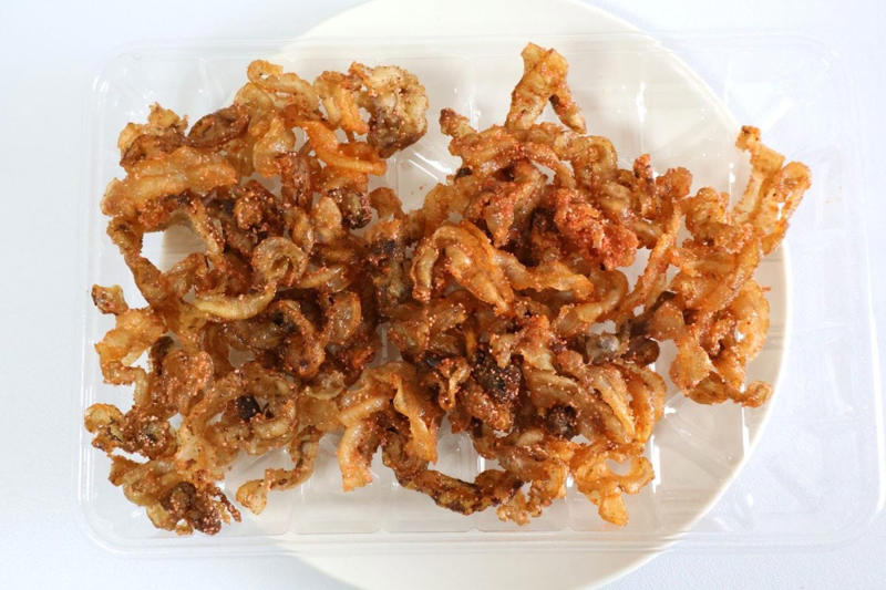 あやうく素通り!? パッケージは地味だけど期待大の「焼き貝ひも明太子」, 噛むほどに旨味がじゅわ〜！明太子のピリ辛でお酒が止まらない, 【絶品アレンジ】マヨ＋大葉でさらに“ギルティ”なおつまみに変身！, 【結論】ドンキの「地味だけど超わかってる系おつまみ」は発掘の価値あり