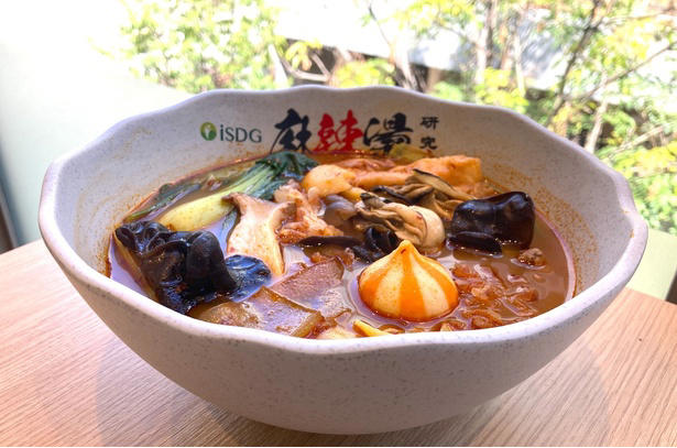 【新小岩】銘柄鶏と魚介で濃厚仕上げ。完成度の高いつけ麺の人気店「麺屋一燈」の総本山, 【秋葉原】創業100年越え！ラーメン激戦区・秋葉原で長年愛される名店「味の萬楽」, 【四ツ谷】四ツ谷を歩いた名屋台の味を継承する「徒歩徒歩亭」。名物「雲呑麺」や新作・朝麺に注目！, 【吉祥寺】人気爆発の“おうち麻辣燙”がまさかの実店舗化！具材や麺、辛さまでカスタマイズして“my麻辣燙”を楽しもう「iSDG 麻辣燙 吉祥寺店」, 【三鷹】“鬼”濃いガッツリ麺でスタミナチャージ！「元祖スタミナ満点らーめん すず鬼」