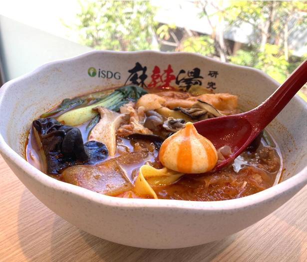 【新小岩】銘柄鶏と魚介で濃厚仕上げ。完成度の高いつけ麺の人気店「麺屋一燈」の総本山, 【秋葉原】創業100年越え！ラーメン激戦区・秋葉原で長年愛される名店「味の萬楽」, 【四ツ谷】四ツ谷を歩いた名屋台の味を継承する「徒歩徒歩亭」。名物「雲呑麺」や新作・朝麺に注目！, 【吉祥寺】人気爆発の“おうち麻辣燙”がまさかの実店舗化！具材や麺、辛さまでカスタマイズして“my麻辣燙”を楽しもう「iSDG 麻辣燙 吉祥寺店」, 【三鷹】“鬼”濃いガッツリ麺でスタミナチャージ！「元祖スタミナ満点らーめん すず鬼」