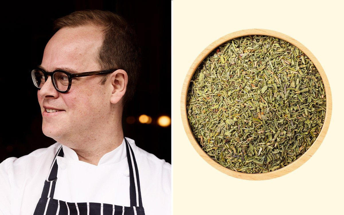 Dried herbs, Garlic powder, Sriracha, Mayonnaise, Tomato ketchup, Anchovies