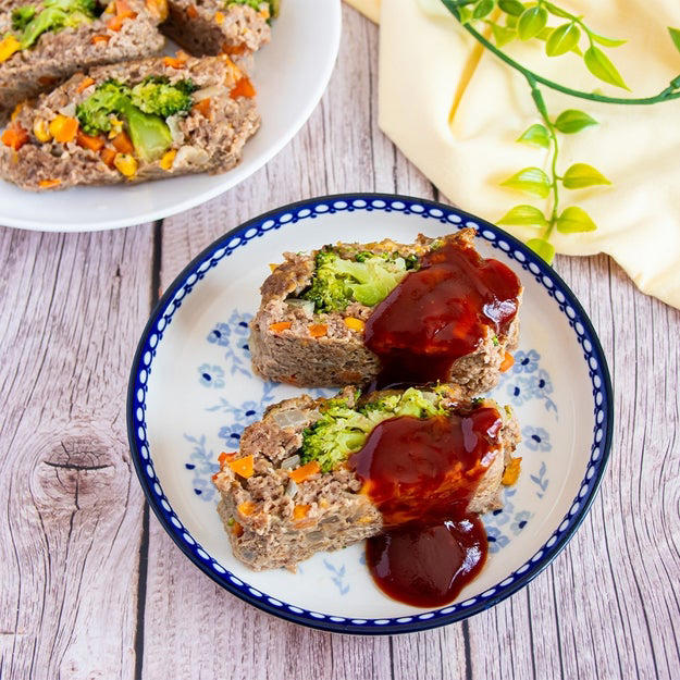 キャベツと厚揚げのごまみそ炒め, 【キャベツで作る最強のおかず】「おかわりまだある？」「ご飯3杯いける」家族が無言でがっつく簡単炒め物レシピ, なすと豚こまの生姜焼き, 【生姜焼きになす入れないなんて損】ウチでは普通のより人気です。簡単「なすと豚こまの生姜焼き」レシピ, ブロッコリーミートローフ, 【ウチではハンバーグより人気！】「こっちのほうが手間いらず」「野菜嫌いの子どもがパクパク食べた」家族ウケ抜群の簡単おかずレシピ, 【巻いて焼くだけ】春キャベツをおいしく食べるならこれ。「気づいたらご飯なくなってた」「お弁当に入れたら秒で完食」ご飯が止まらない肉巻きおかず