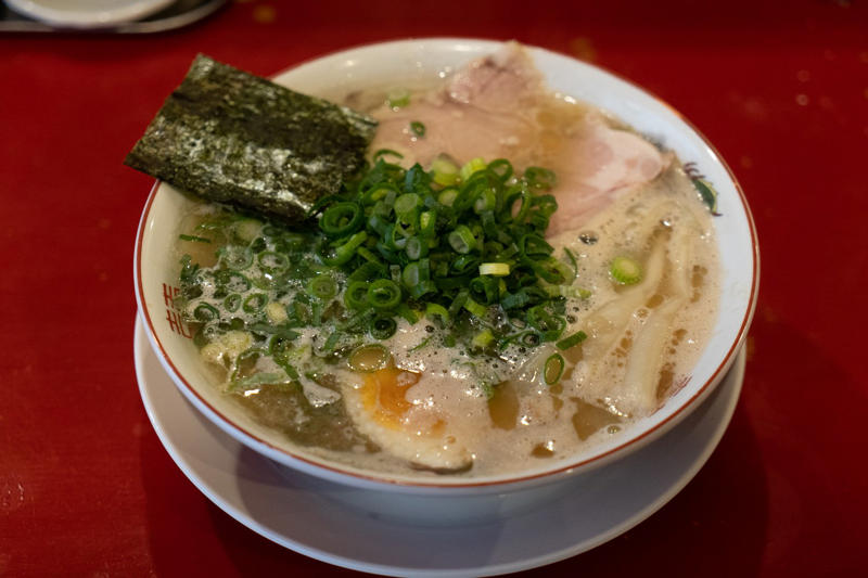 10時間煮込んだ豚骨スープがとろり『豚骨味噌ラーメン じゃぐら高円寺』, 『豚骨味噌ラーメン じゃぐら高円寺』店舗詳細, 深夜ににぎわう新潟・燕三条のご当地ラーメン店『背脂中華そばと餃子 福鳳』, 『背脂中華そばと餃子 福鳳』店舗詳細, 商店街のくさくないとんこつラーメン『とんこつ拉麺 漣』, 『とんこつ拉麺 漣』店舗詳細, 全国のラーメンを食べ歩いたマニアの店『麺屋 賢太郎』, 『麺屋 賢太郎』店舗詳細, “くさうまスープ”の虜になる『ラーメン 健太』, 『ラーメン 健太』店舗詳細, 太麺のなめらかさをつけ麺で味わう人気店『麺屋はやしまる』, 『麺屋はやしまる』店舗詳細, 深夜に働く人たちにも野菜を。体も気遣う『らーめん一蔵』, 『らーめん一蔵』店舗詳細, チャーシューたっぷりでやさしい味が魅力『喜多方ラーメン坂内 高円寺北口店』, 『喜多方ラーメン坂内 高円寺北口店』店舗詳細, 秘伝の味噌ダレがポイント『味噌ラーメン専門店 味噌一 高円寺店』, 『味噌ラーメン専門店 味噌一 高円寺店』店舗詳細, シンプルなメニューでも満足感あり『麺処 田ぶし 高円寺本店』, 『麺処 田ぶし 高円寺本店』店舗詳細, 飲んで食べて締めにラーメンを『二階麺肴酒店 黒黒黒』, 『二階麺肴酒店 黒黒黒』店舗詳細