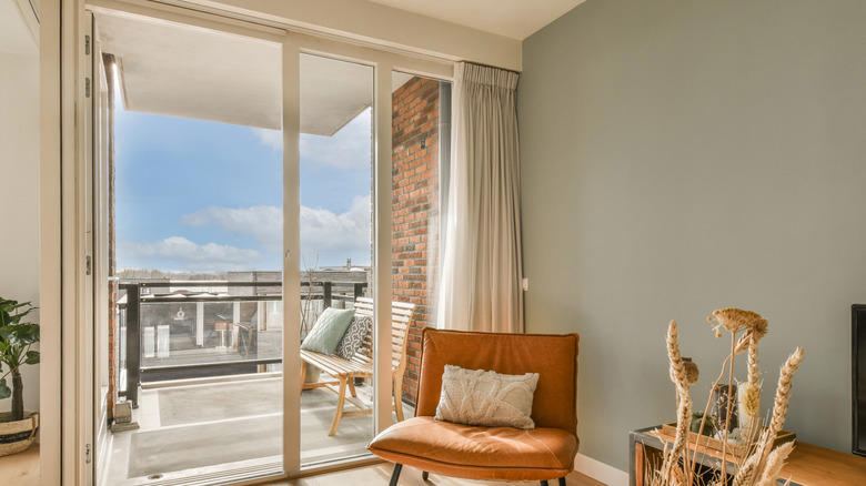 Curtains, Venetian blinds, Roman shades, Shutters, Sliding panels, Roller shades, Window film, Bamboo blinds