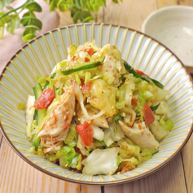 キャベツときゅうりのツナナムル, 【キャベツを買ったら迷わず作って】「箸休めにちょうどいい」「冷蔵庫に残ってたらラッキー」切って和えるだけの簡単副菜レシピ, キャベツと鶏ささみの梅だれ和え, 【キャベツはこうやって食べてみて】「箸休めにぴったり」「冷蔵庫にあって助かった〜」火を使わずに作れる簡単副菜レシピ, キャベツとちくわのごま和え, 【キャベツとちくわでコレ作って】「こういうのでいいんですよ」コスパ抜群な簡単ごま和えレシピ
