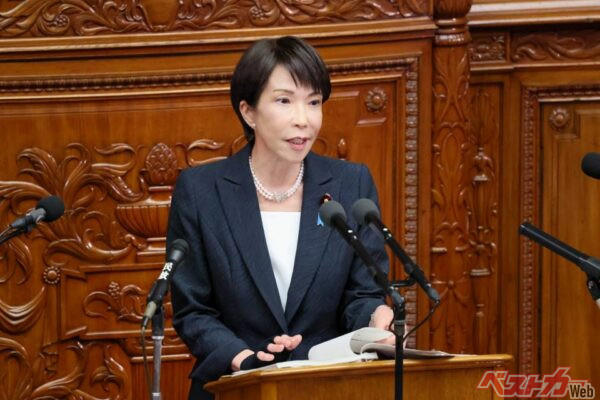 早ければ5月末に補助金1兆800億円が枯渇！　政府はどう対応？, 下り坂でニュートラルに入れると燃費がよくなる？, 発進時のふんわりアクセルは効き目はあるのか？, アイドリングストップはONにすればどれくらい燃費がよくなる？, 空気圧を高くすると燃費がよくなるのはホント？