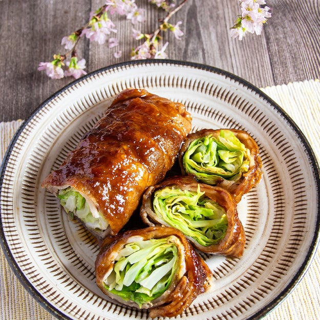キャベツと厚揚げのごまみそ炒め, 【キャベツで作る最強のおかず】「おかわりまだある？」「ご飯3杯いける」家族が無言でがっつく簡単炒め物レシピ, なすと豚こまの生姜焼き, 【生姜焼きになす入れないなんて損】ウチでは普通のより人気です。簡単「なすと豚こまの生姜焼き」レシピ, ブロッコリーミートローフ, 【ウチではハンバーグより人気！】「こっちのほうが手間いらず」「野菜嫌いの子どもがパクパク食べた」家族ウケ抜群の簡単おかずレシピ, 【巻いて焼くだけ】春キャベツをおいしく食べるならこれ。「気づいたらご飯なくなってた」「お弁当に入れたら秒で完食」ご飯が止まらない肉巻きおかず