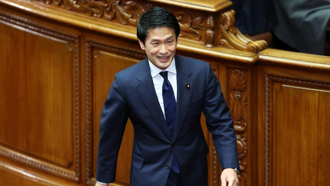 「物乞い」ではなく「働く」、のリプライに多くの賛意, 政治家は高給の専門職, エリートの泣き言は「特権への執着」, 受動的な姿勢が激しい嫌悪感を呼び起こした
