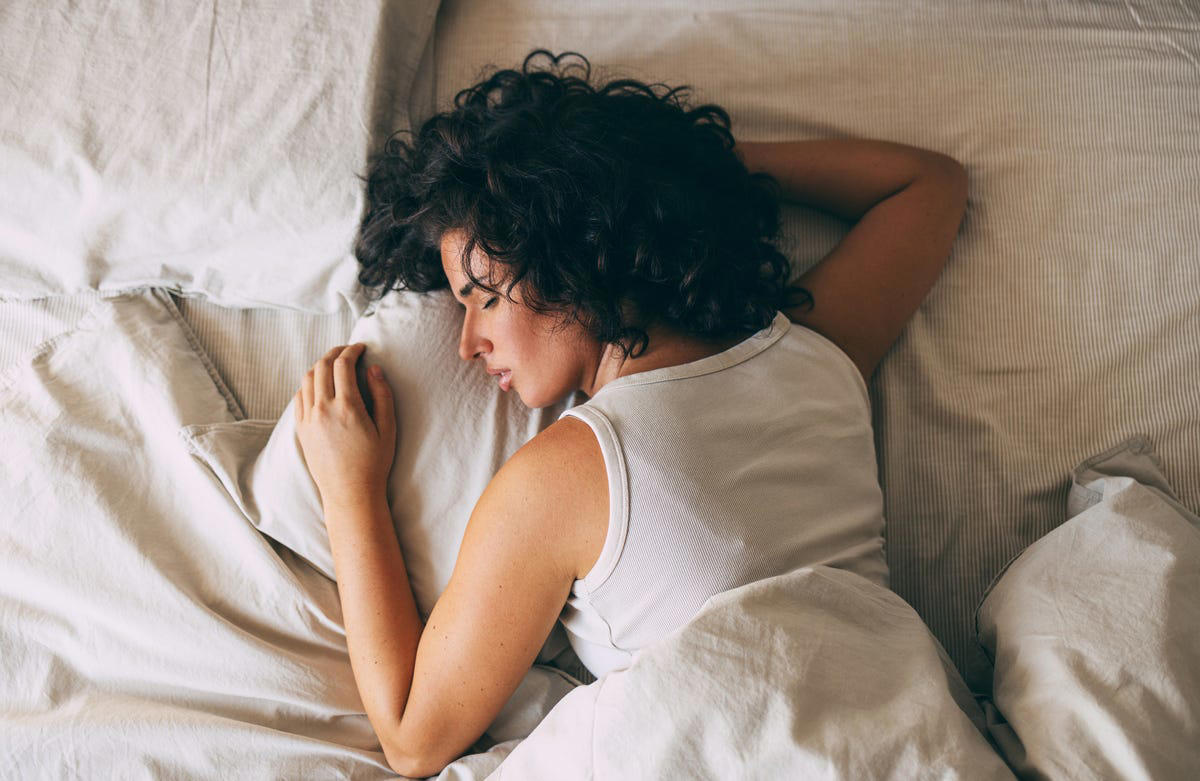 How often should you wash your bed sheets?, Why you should wash bed sheets regularly, Impacts on wash frequency, What's the best way to wash sheets?, The bottom line