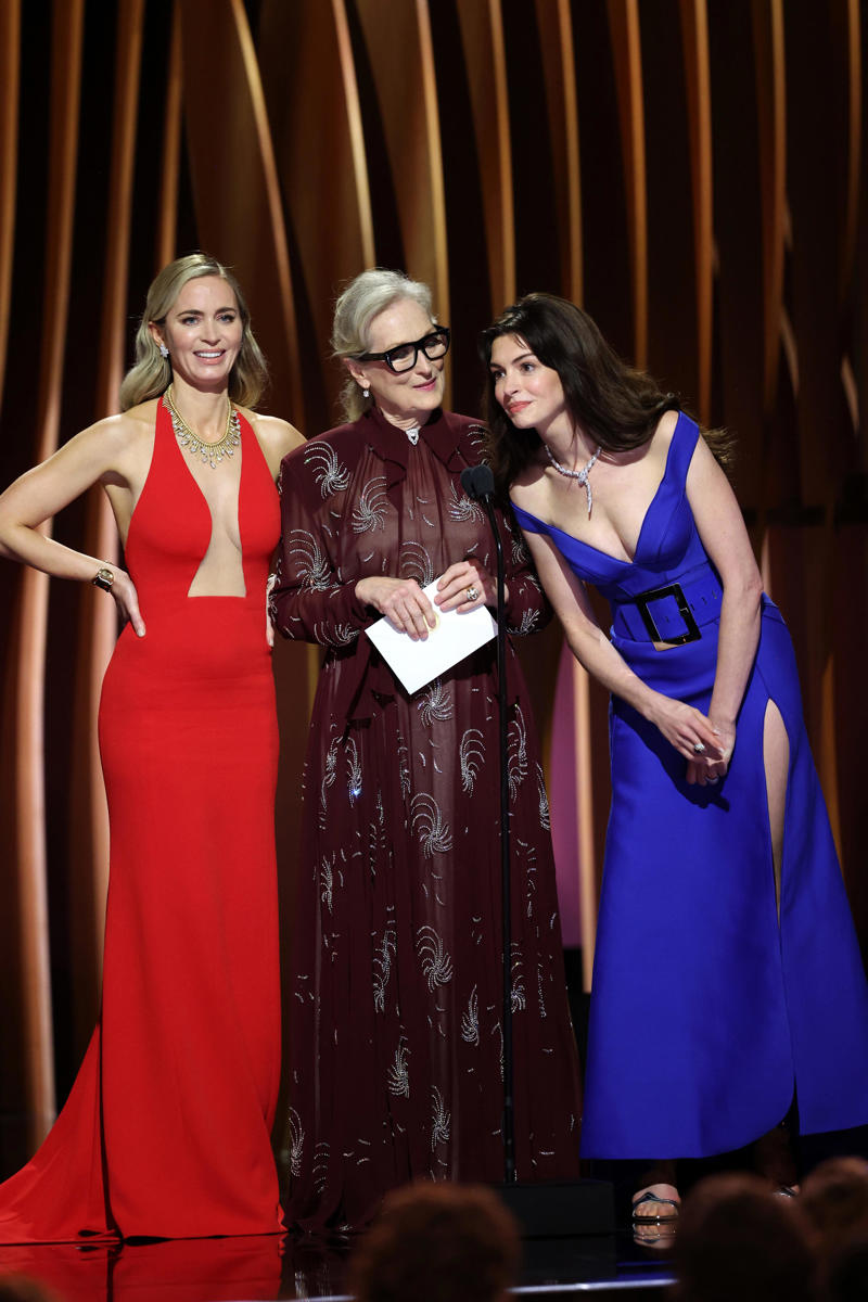 エミリー・ブラントとスタンリー・トゥッチが「本物の家族」に！, メリル・ストリープとアン・ハサウェイは師弟から「同志」へ, アン・ハサウェイとエミリー・ブラントの「シスターフッド」, メリル・ストリープとスタンリー・トゥッチの公私にわたる「支え合い」, メリル・ストリープが認めた「次世代の才能」エミリー・ブラント, スタンリー・トゥッチの闘病期の「救い」アン・ハサウェイ