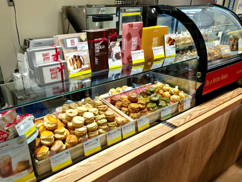 ロサンゼルス発のドーナツ専門店『ランディーズドーナツ』, 『ランディーズドーナツ』店舗詳細, あんバタースイーツ専門店『岡田謹製 あんバタ屋』, 『岡田謹製 あんバタ屋』店舗詳細, 店内で焼き上げるスコーン専門店『BAKERS gonna BAKE』, 横浜発のチョコレート専門店『VANILLABEANS THE ROASTERY TOKYO』