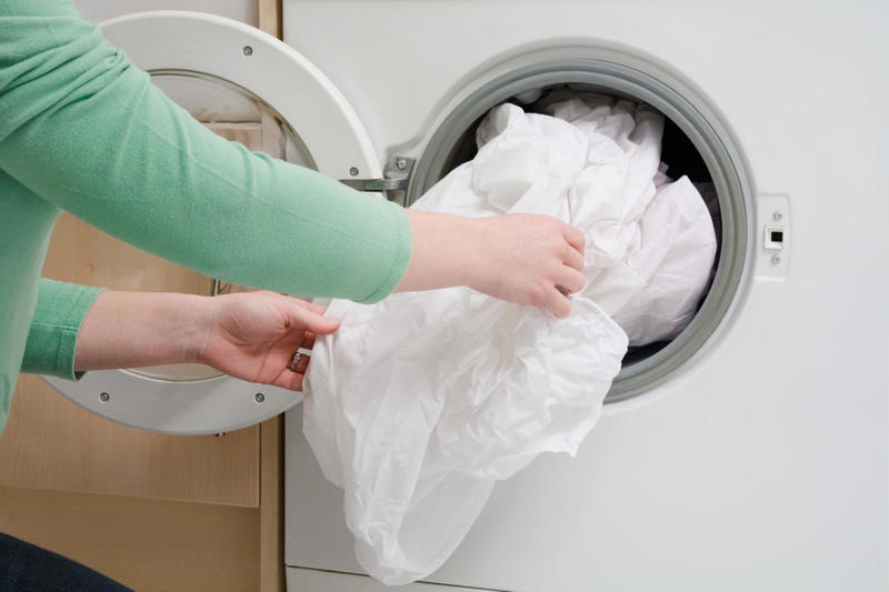 How often should you wash your bed sheets?, Why you should wash bed sheets regularly, Impacts on wash frequency, What's the best way to wash sheets?, The bottom line