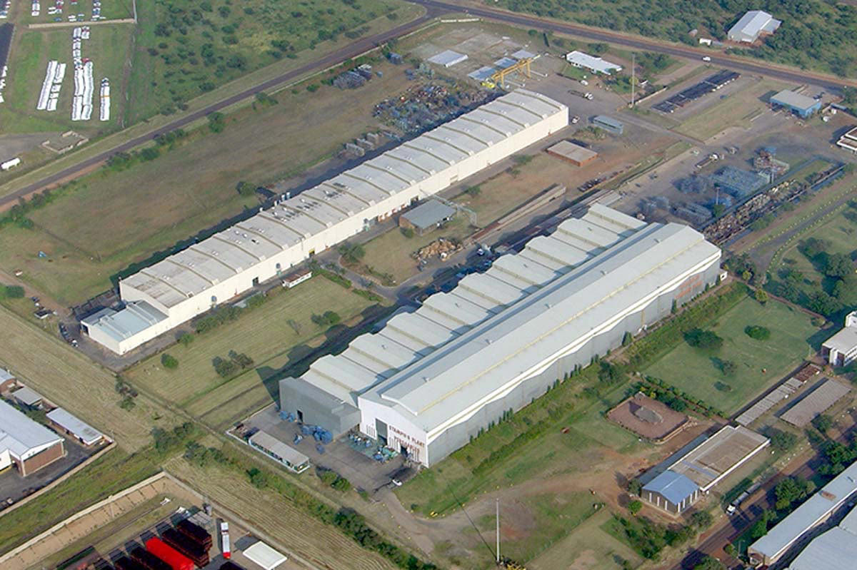 南アフリカ市場の規模, 南アフリカの生産拠点, 電動化政策と産業転換, 中国勢の拡大と工場取得, アフリカ市場の中古車依存, 南アフリカ市場の競争激化