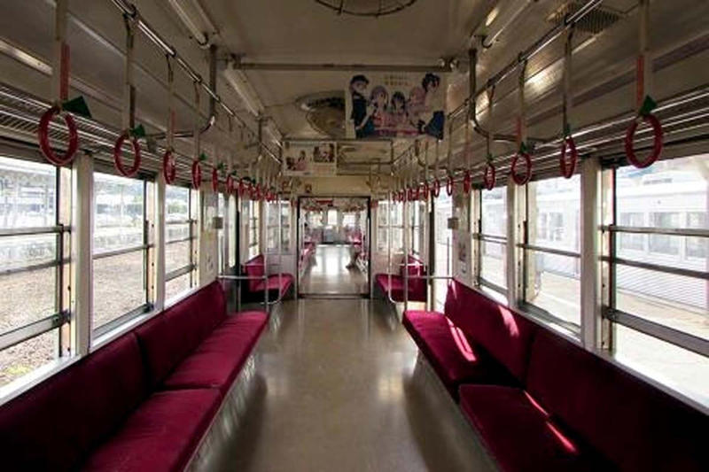 運行終了の見通し, 大鰐線の成立と路線特性, 自治体主導の支援枠組み, 黒石線との競合と補完関係