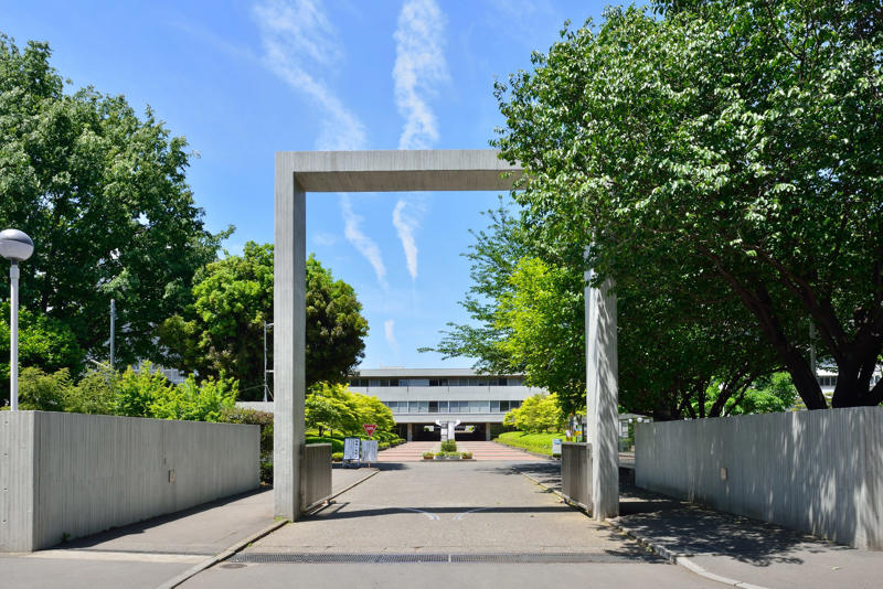 早稲田大学 国際文学館（村上春樹ライブラリー）／東京都, 芝浦工業大学 豊洲キャンパスのカフェ・レストラン／東京都, 多摩美術大学 上野毛キャンパス新棟／東京都, 多摩美術大学 図書館（八王子キャンパス）／東京都, 武蔵野美術大学 鷹の台キャンパス／東京都, 東京造形大学／東京都, 慶應義塾大学 湘南藤沢キャンパス／神奈川県, 甲南女子大学／兵庫県, IPU・環太平洋大学／岡山県, 広島大学 中央図書館／広島県, 九州大学 伊都キャンパス 椎木講堂／福岡県