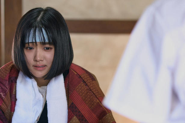 宗教の掟に縛られる高校生が、恋をした相手に復讐を誓う物語, “処女の血”を捧げる宿命…“火神の子”として育てられた女子高校生・るな, るな、許されざる初恋…人気者・ケンショーとの出会い, 恋に落ちて変わるるな…しかし初恋は儚く散る, 火神の怒りを買ったるな…弄んだケンショーへの復讐を誓う, 「世界観が凄すぎる」原菜乃華の怪演と独特な設定にSNS戦慄
