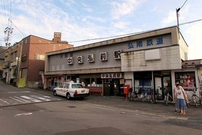 運行終了の見通し, 大鰐線の成立と路線特性, 自治体主導の支援枠組み, 黒石線との競合と補完関係