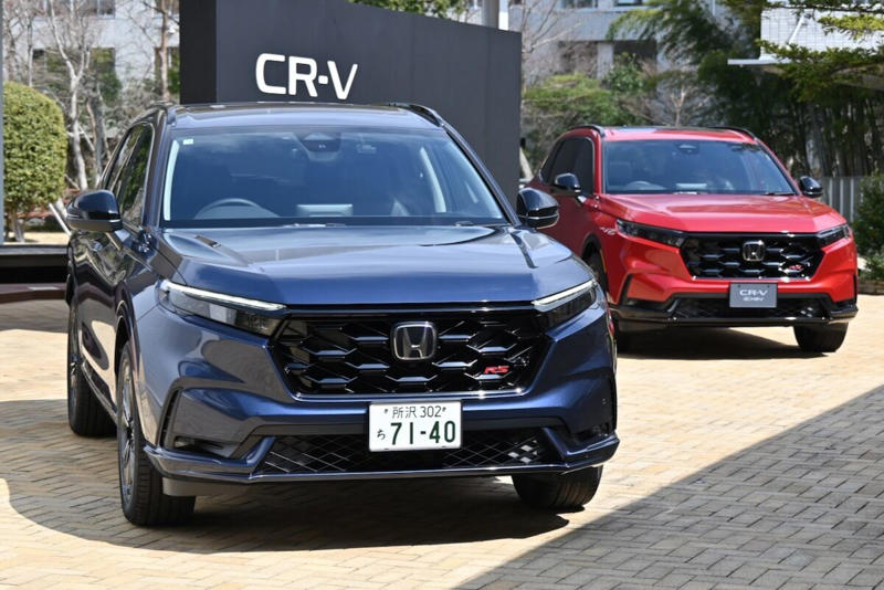 CR-V日本復活の理由, CR-Vの販売状況は?, サイズとデザインについて, CR-V導入の狙いは?, CR-Vの技術面を聞く