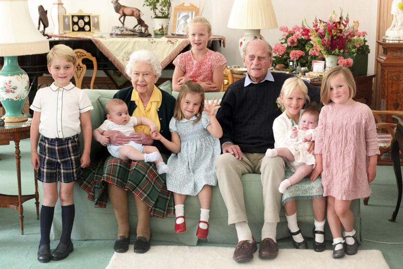 Lady Louise , James, Earl of Wessex, Savannah Phillips, Isla Phillips, Mia Tindall, Lena Tindall, Lucas Tindall