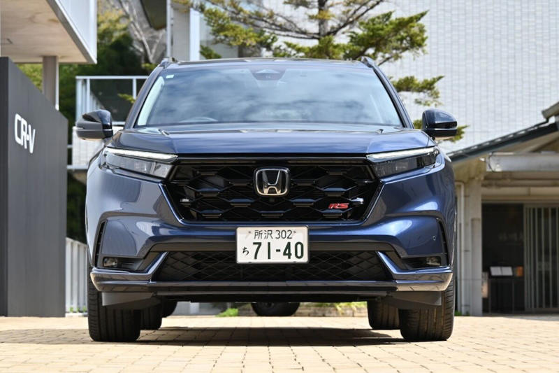CR-V日本復活の理由, CR-Vの販売状況は?, サイズとデザインについて, CR-V導入の狙いは?, CR-Vの技術面を聞く